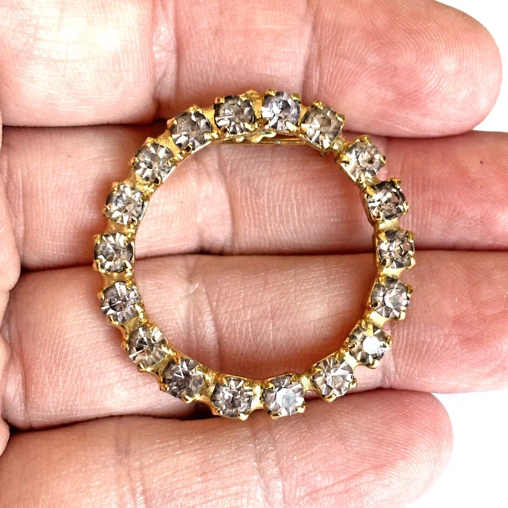 Vintage Wreath Brooch Mid Century Circle Pin Goldtone & Light Pink Rhinestones